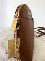 Crossbody MK café liso - Imagen 3