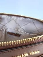 Crossbody MK café liso - Imagen 4