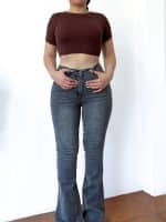 Jeans básico flare gris